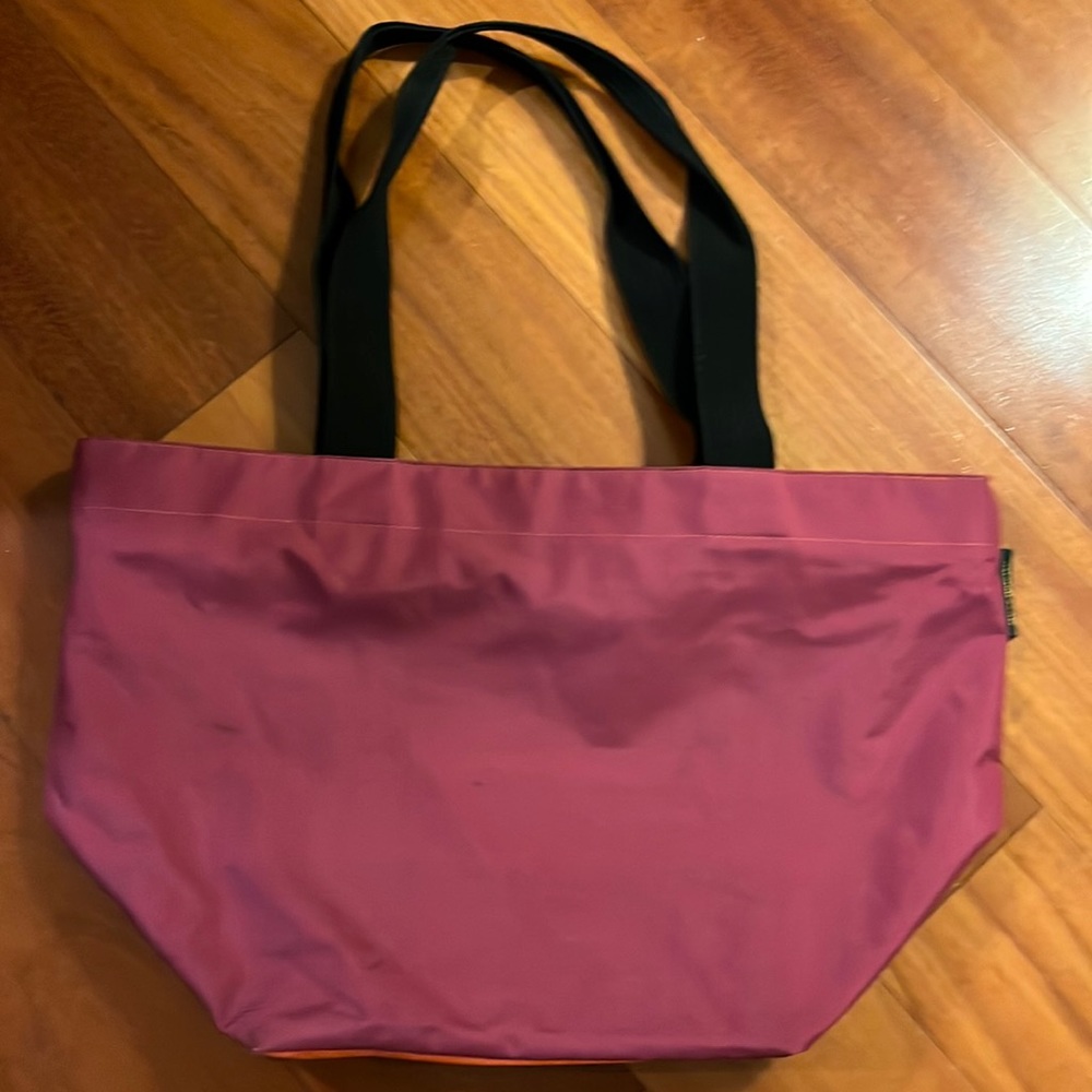 Everyday Magenta Tote with Black Straps